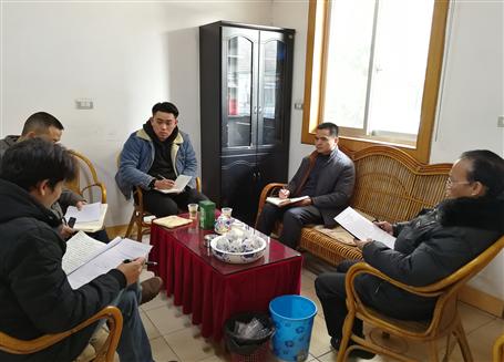 周善學參加指導三公司領(lǐng)導班子民主生活會