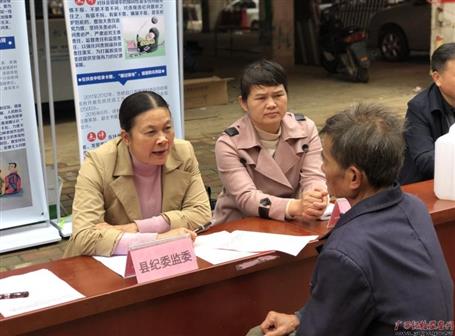 每一本卷宗都是漂亮答案——記廣西勤廉榜樣、梧州市紀(jì)委監(jiān)委第五監(jiān)督檢查室主任李世群