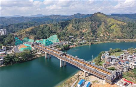 【奮戰(zhàn)四季度·決勝全年穩(wěn)】三江宜陽(yáng)大橋通車(chē)！