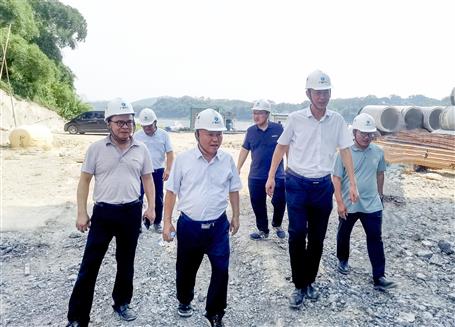 唐峰、何勇到桂東分公司項(xiàng)目開(kāi)展2023年第二季度安全生產(chǎn)質(zhì)量綜合大檢查暨“圍墻內(nèi)圍墻外”和“以包代管”專(zhuān)項(xiàng)檢查